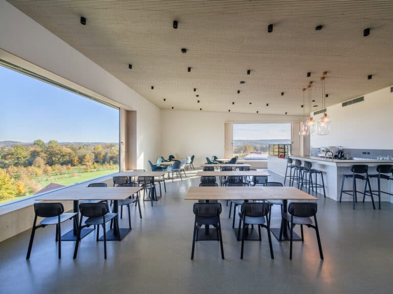 Nejvyšší administrativní dřevostavba v ČR