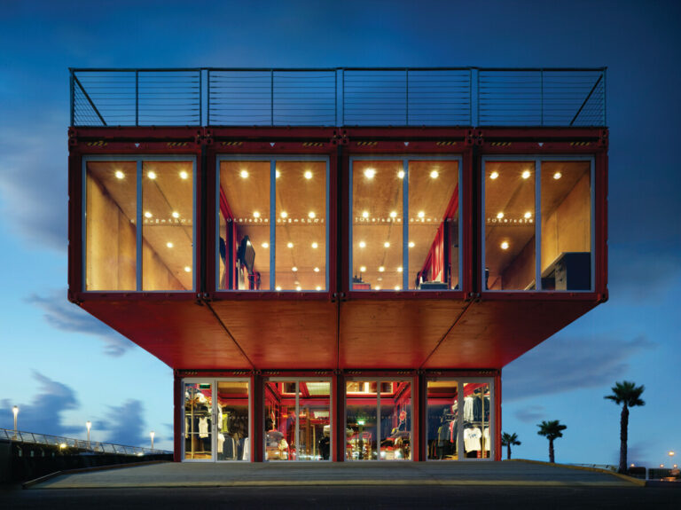 Domy z přepravních kontejnerů