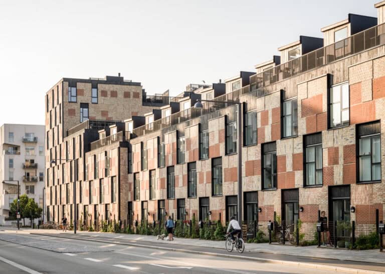 Znovu použité cihly na fasádě